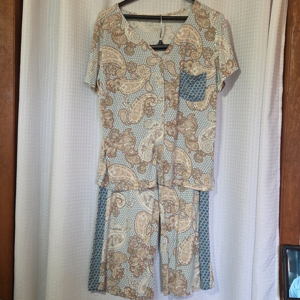 Live Well Women's Pajama Set  Paisley Size Small/Medium - Picture 2 of 7